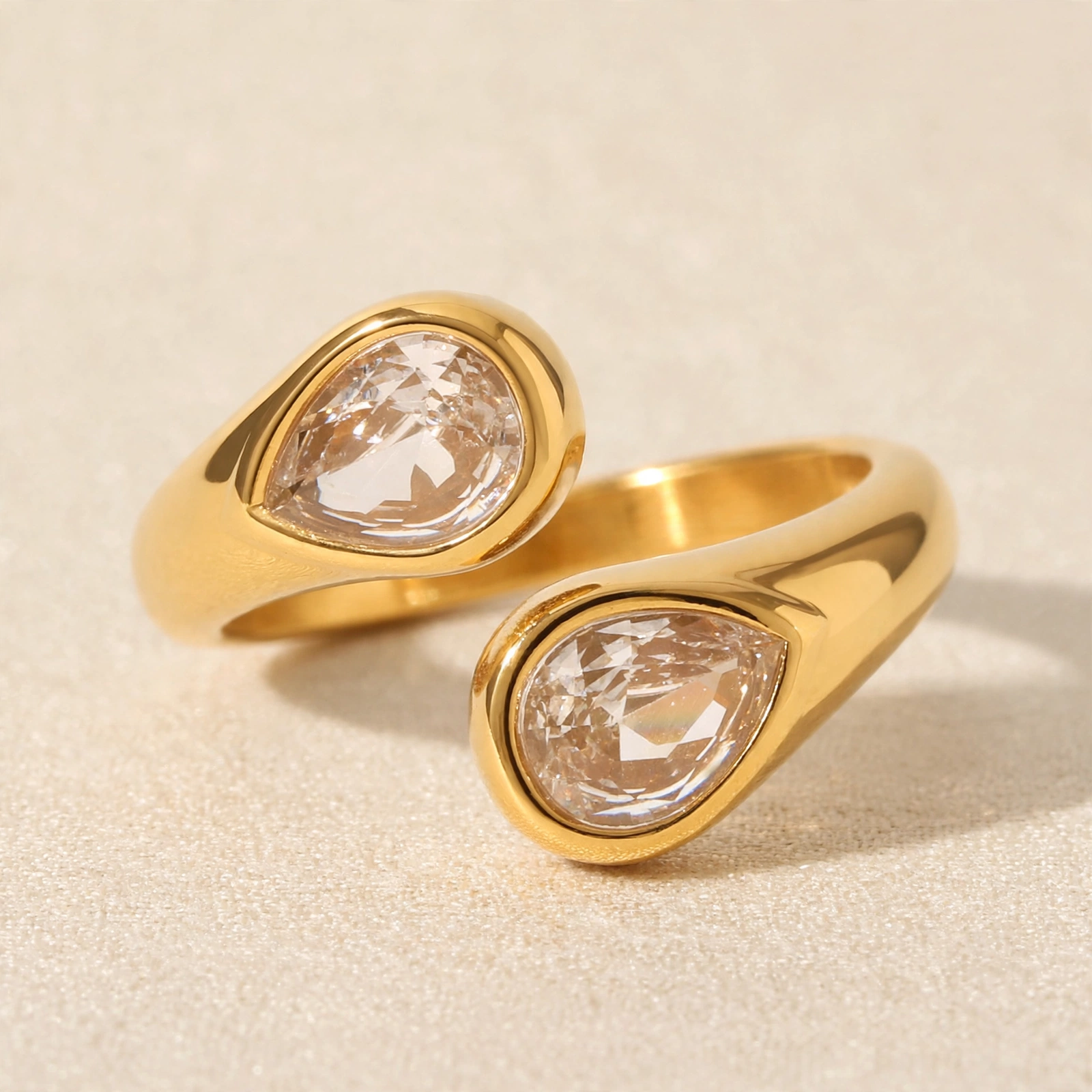 Minimalist Zircon Ring - 18K Gold Plated | MS Jewelry